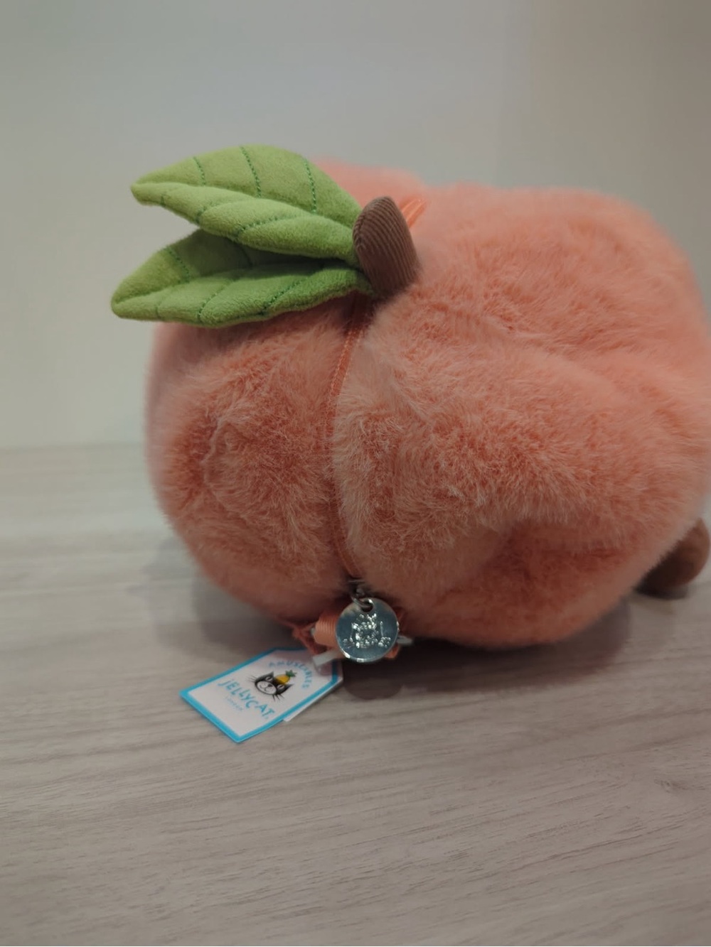 Jellycat Amusables Peach Shoulder Bag - Picture 6 of 12